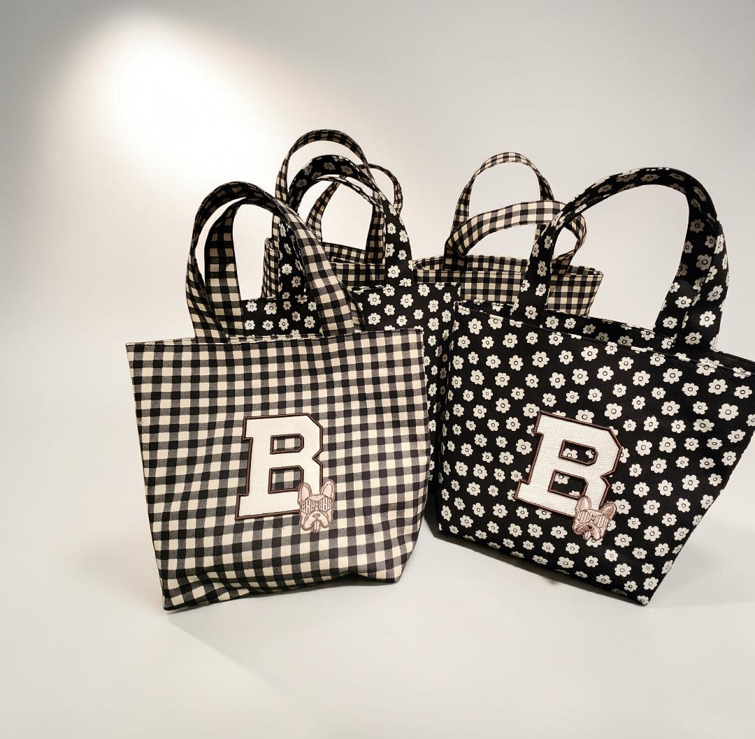 a [New] Osanpo Bag [First edition]